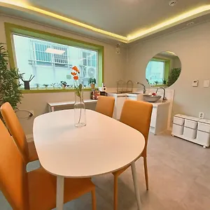 2* Guest house Four Seasons House