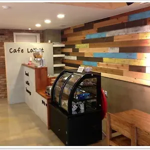 3* Hotel La Nuit
